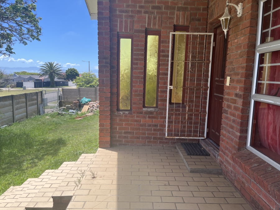 3 Bedroom Property for Sale in Heiderand Western Cape